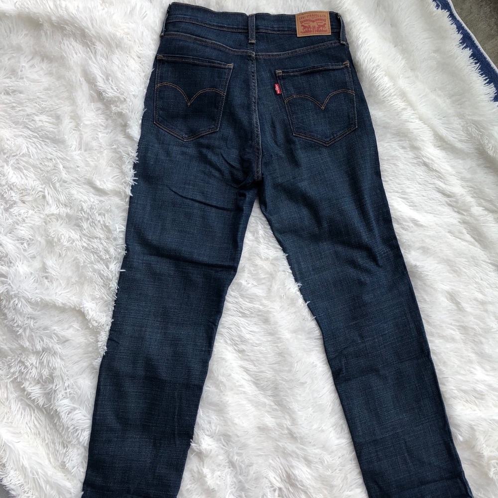 Levis jeans size 29